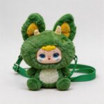 金型(開模)からこだわる完全オリジナル制作。 ソフビ顔+毛絨混合は3,000個~、純ぬいぐるみは500個~対応。