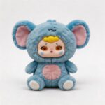 金型(開模)からこだわる完全オリジナル制作。 ソフビ顔+毛絨混合は3,000個~、純ぬいぐるみは500個~対応。