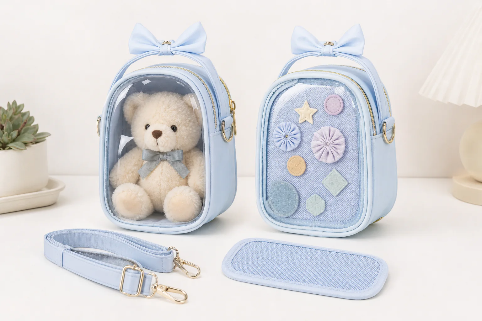 前面のぬい収納と背面の取り外し台紙を比較する二層ショルダー