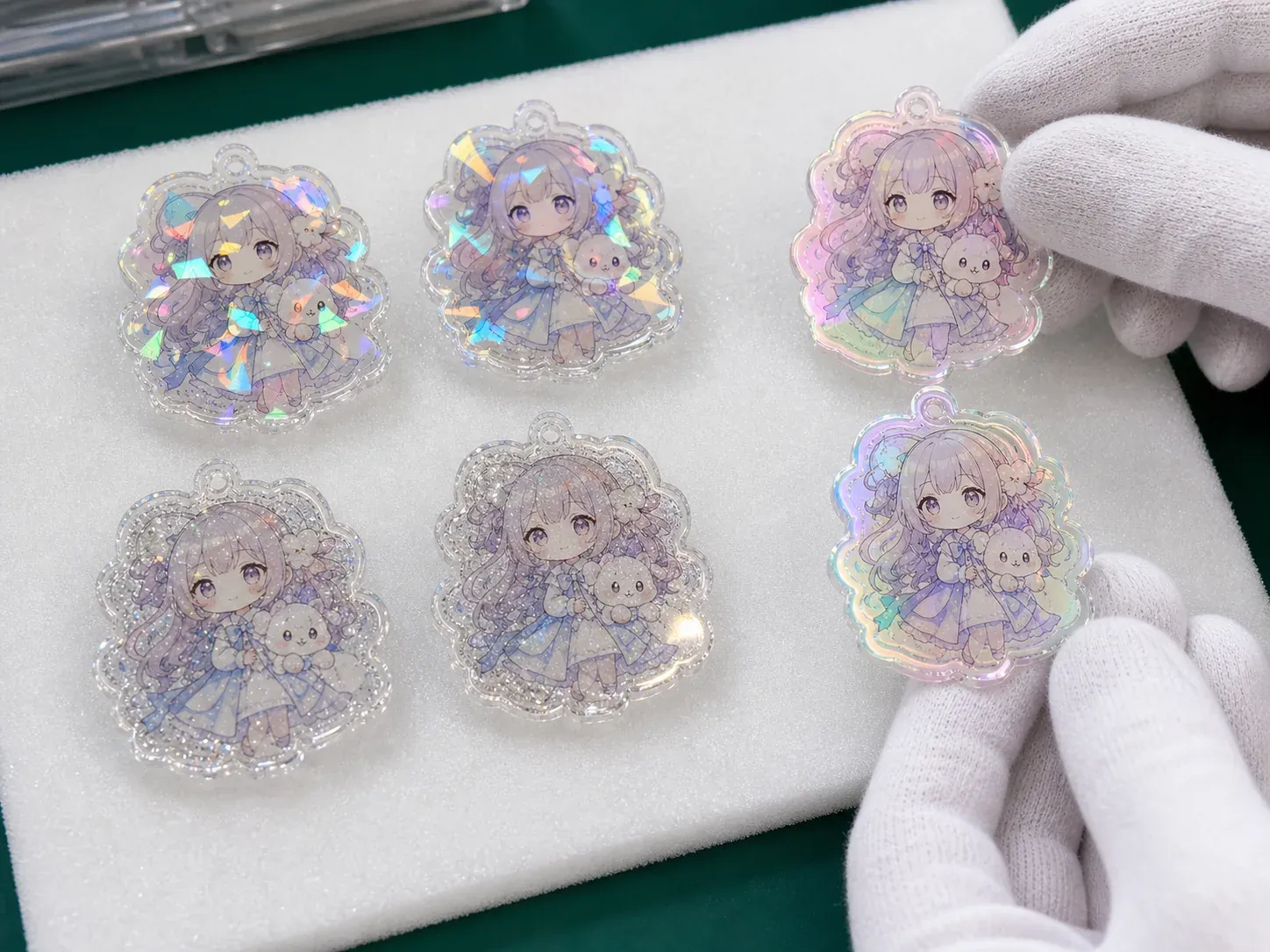 Surface effect comparison for holographic glitter and aurora acrylic
